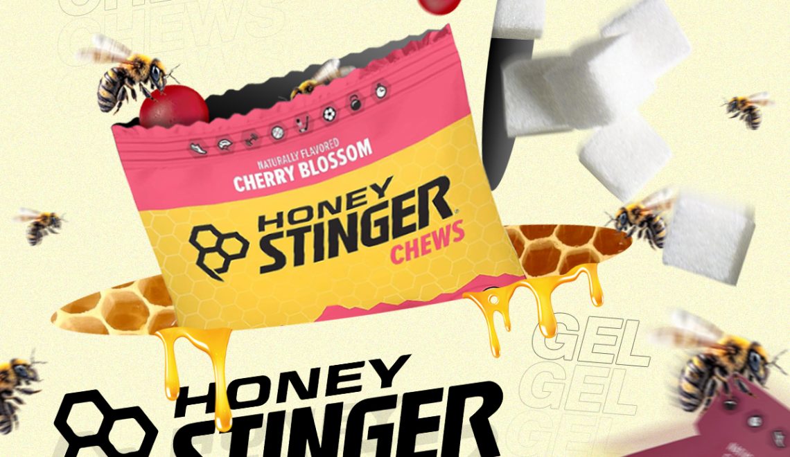 ถุง Honey Stinger Chews และ ถุง Honey Stinger Gel กับผึ้งที่กำลังตอม